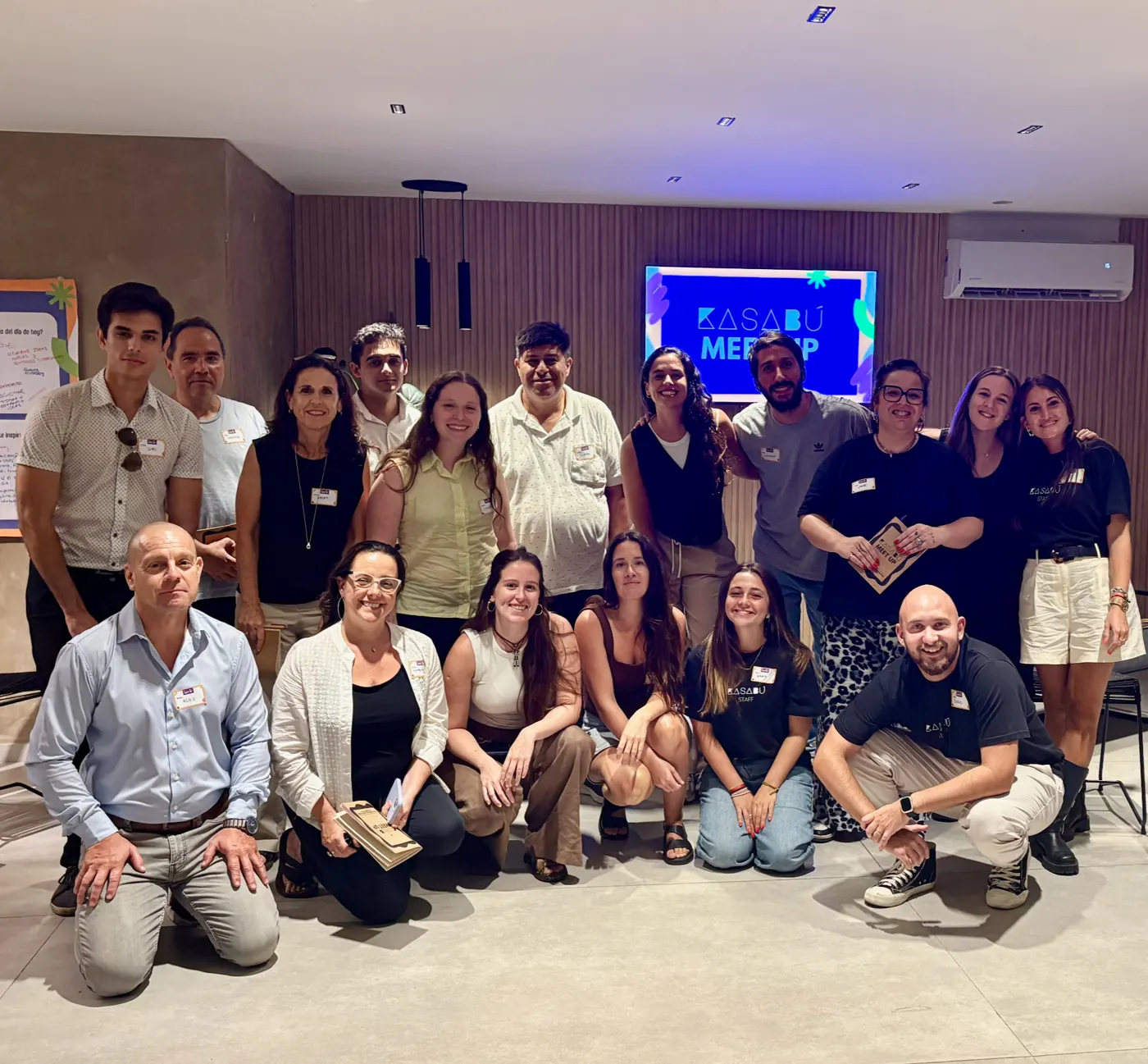 Participantes del Kasabú Meet Up de liderazgo, todos juntos al final del encuentro